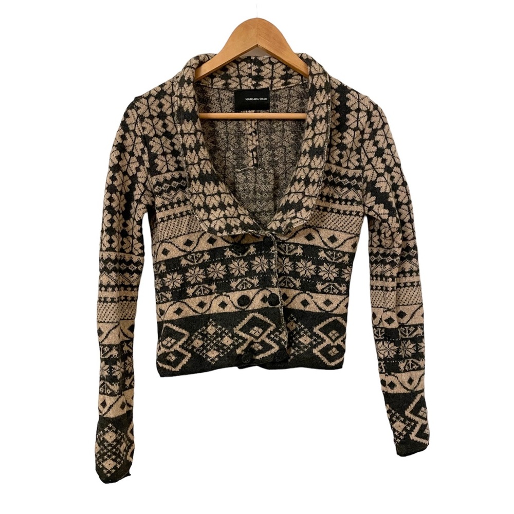 MARGARA SHAW adorable 100 % wool cardigan
